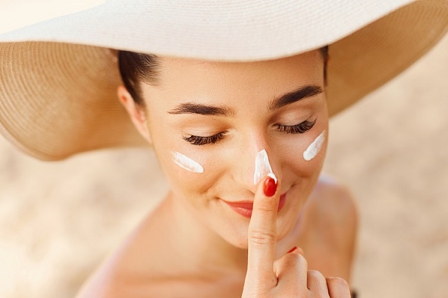 Bảo vệ làm da của bạn trước ánh nắng mặt trời mỗi ngày chống lão hóa